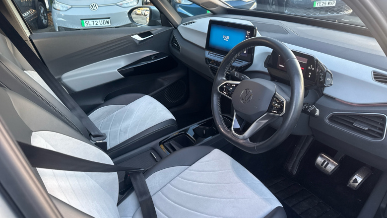 Volkswagen ID.3 150kW Family Pro Performance 58kWh 5dr Auto Electric Hatchback